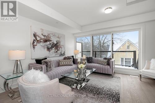 5 - 1 Hartman Avenue, Vaughan (Islington Woods), ON - Indoor Photo Showing Living Room