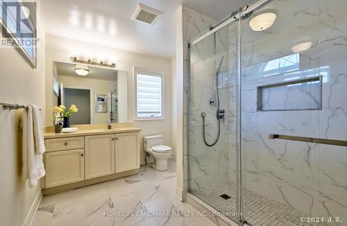 57 Castleglen Boulevard, Markham, ON - Indoor Photo Showing Bathroom