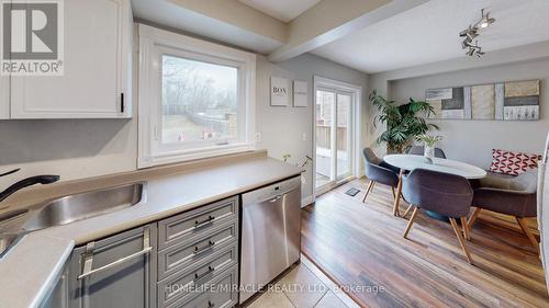 126 Mowat Crescent, Halton Hills, ON - Indoor Photo Showing Kitchen