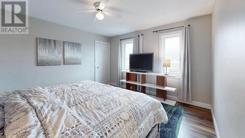 126 Mowat Crescent, Halton Hills, ON - Indoor Photo Showing Bedroom