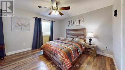 126 Mowat Crescent, Halton Hills, ON - Indoor Photo Showing Bedroom