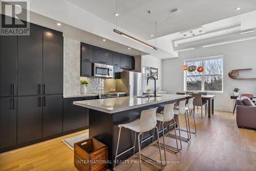 304 - 152 Annette Street, Toronto (Junction Area), ON - Indoor Photo Showing Kitchen With Upgraded Kitchen