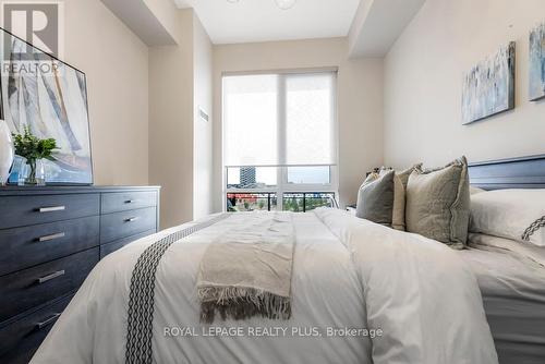 514 - 150 Oak Park Boulevard, Oakville (Uptown Core), ON - Indoor Photo Showing Bedroom