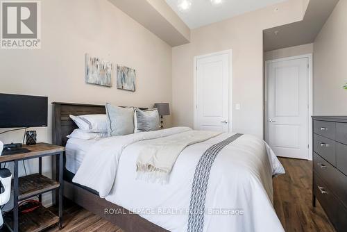 514 - 150 Oak Park Boulevard, Oakville (Uptown Core), ON - Indoor Photo Showing Bedroom