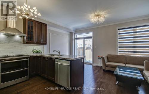 33 Morra Avenue, Caledon (Bolton East), ON - Indoor Photo Showing Kitchen With Double Sink