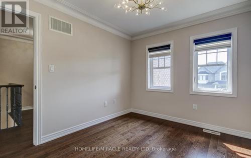 33 Morra Avenue, Caledon, ON - Indoor Photo Showing Other Room