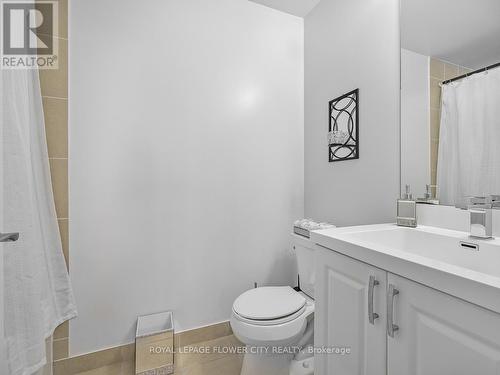 628 - 3091 Dufferin Street, Toronto (Yorkdale-Glen Park), ON - Indoor Photo Showing Bathroom