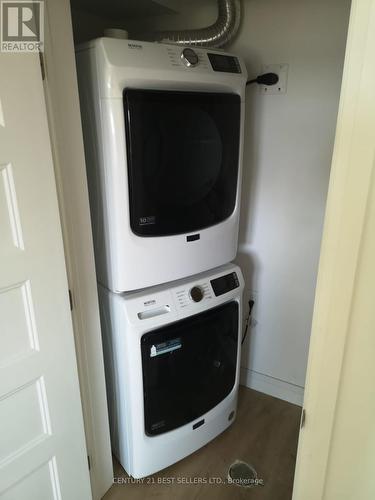 2 - 54 Florence Street W, Huntsville, ON - Indoor Photo Showing Laundry Room