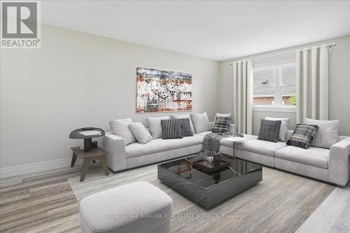 38 Viewpoint Avenue, Hamilton (Eastmount), ON - Indoor Photo Showing Living Room