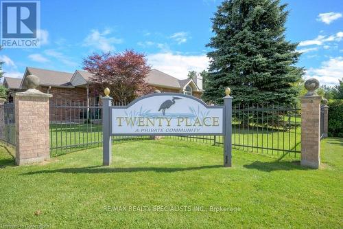 28 - 11 Twentyplace Boulevard, Hamilton, ON - Outdoor