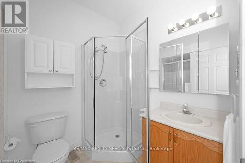 28 - 11 Twentyplace Boulevard, Hamilton (Twenty Place), ON - Indoor Photo Showing Bathroom