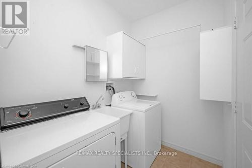 28 - 11 Twentyplace Boulevard, Hamilton (Twenty Place), ON - Indoor Photo Showing Laundry Room