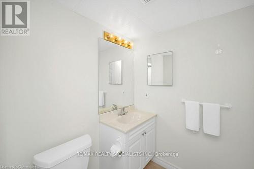 28 - 11 Twentyplace Boulevard, Hamilton (Twenty Place), ON - Indoor Photo Showing Bathroom