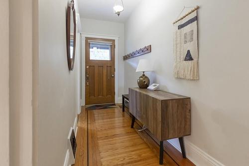 40 Gladstone Avenue, Hamilton, ON - Indoor Photo Showing Other Room