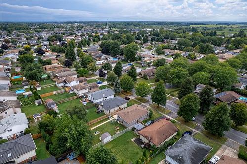 7976 Paddock Trail Drive, Niagara Falls, ON - Outdoor With View