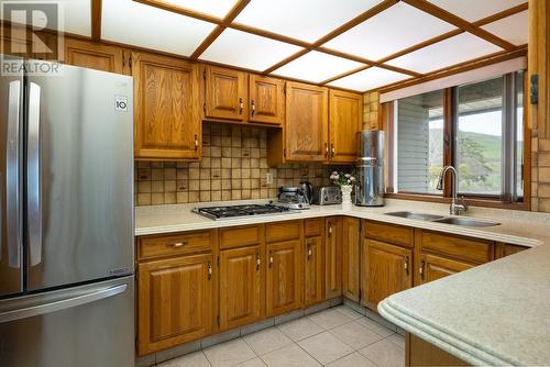 6841 Raven Road, Vernon, BC - Indoor Photo Showing Kitchen With Double Sink