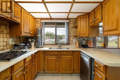 6841 Raven Road, Vernon, BC - Indoor Photo Showing Kitchen With Double Sink