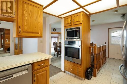 6841 Raven Road, Vernon, BC - Indoor Photo Showing Kitchen