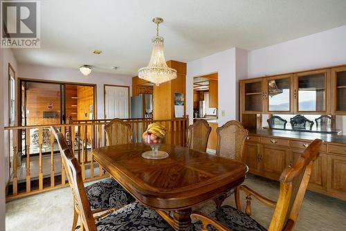 6841 Raven Road, Vernon, BC - Indoor Photo Showing Dining Room