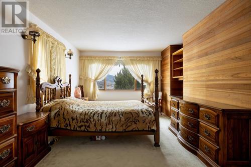 6841 Raven Road, Vernon, BC - Indoor Photo Showing Bedroom