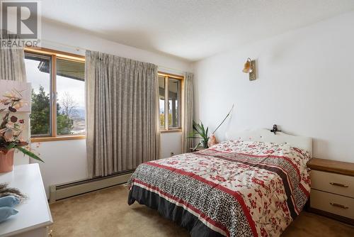 6841 Raven Road, Vernon, BC - Indoor Photo Showing Bedroom