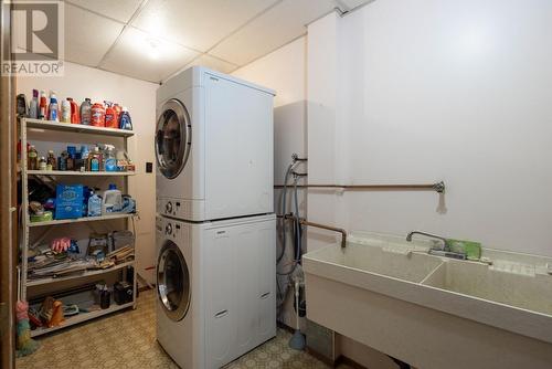 6841 Raven Road, Vernon, BC - Indoor Photo Showing Laundry Room