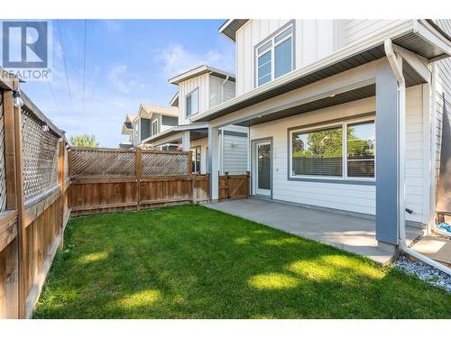 721 Cadder Avenue, Kelowna, BC - Outdoor With Exterior