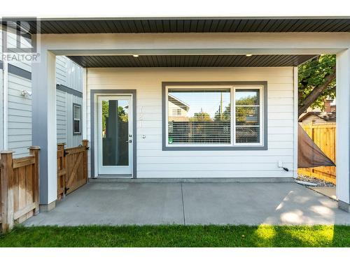 721 Cadder Avenue, Kelowna, BC - Outdoor With Deck Patio Veranda With Exterior