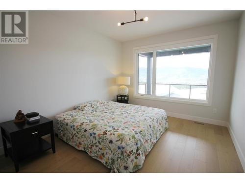 1164 Elk Street, Penticton, BC - Indoor Photo Showing Bedroom