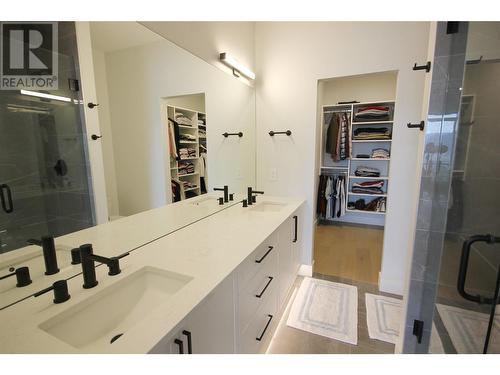 1164 Elk Street, Penticton, BC - Indoor Photo Showing Bathroom