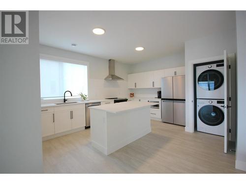 1164 Elk Street, Penticton, BC - Indoor Photo Showing Kitchen