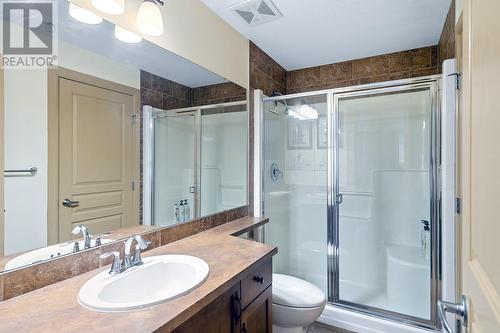 654 Cook Road Unit# 439, Kelowna, BC - Indoor Photo Showing Bathroom