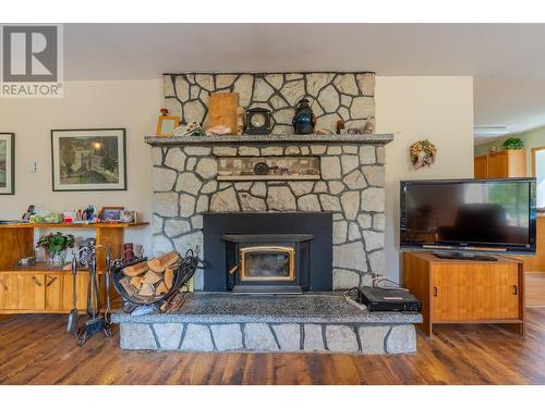 2350 Fife Road, Christina Lake, BC - Indoor Photo Showing Living Room With Fireplace