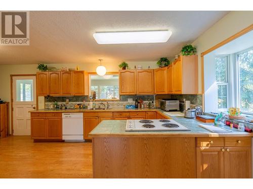 2350 Fife Road, Christina Lake, BC - Indoor Photo Showing Kitchen With Double Sink