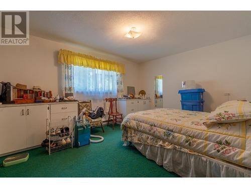 2350 Fife Road, Christina Lake, BC - Indoor Photo Showing Bedroom