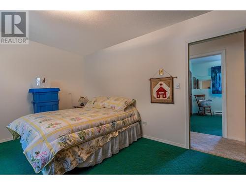 2350 Fife Road, Christina Lake, BC - Indoor Photo Showing Bedroom