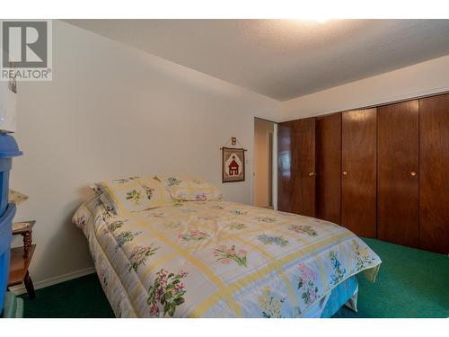 2350 Fife Road, Christina Lake, BC - Indoor Photo Showing Bedroom