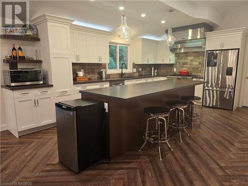 208 Pellisier Street, Eugenia, ON - Indoor Photo Showing Kitchen With Upgraded Kitchen