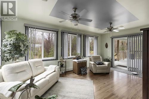 8450 Highway 17, Bruce Mines, ON - Indoor Photo Showing Living Room