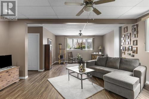 8450 Highway 17, Bruce Mines, ON - Indoor Photo Showing Living Room