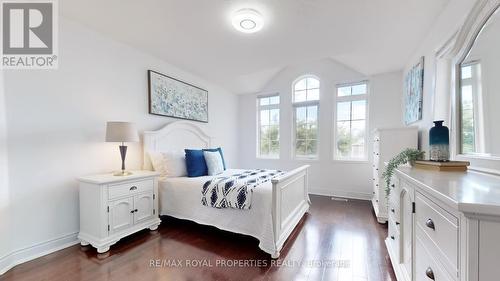 7 Sun Valley Drive, Richmond Hill (Rouge Woods), ON - Indoor Photo Showing Bedroom