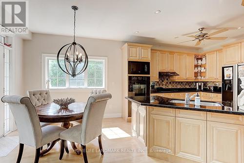 7C - 423 Crossing Bridge Place, Aurora (Aurora Estates), ON - Indoor Photo Showing Dining Room