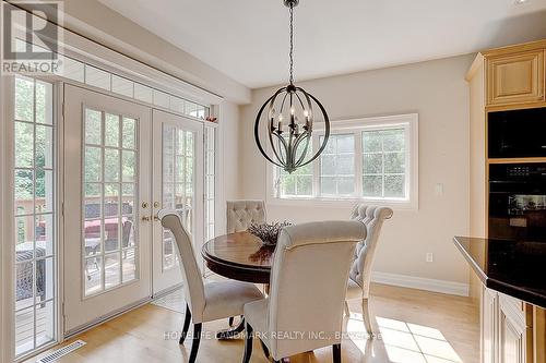 7C - 423 Crossing Bridge Place, Aurora (Aurora Estates), ON - Indoor Photo Showing Dining Room