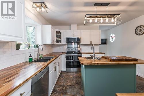 8219 St Patrick Avenue, Prince George, BC - Indoor Photo Showing Kitchen With Double Sink