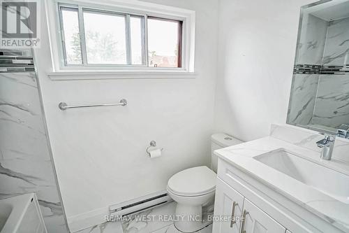 #209 - 180 Mississauga Valley Boulevard, Mississauga, ON - Indoor Photo Showing Bathroom