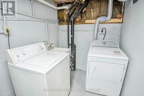 #209 - 180 Mississauga Valley Boulevard, Mississauga, ON - Indoor Photo Showing Laundry Room