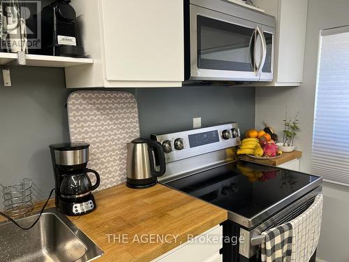 314 Weston Road, Toronto (Junction Area), ON - Indoor Photo Showing Kitchen