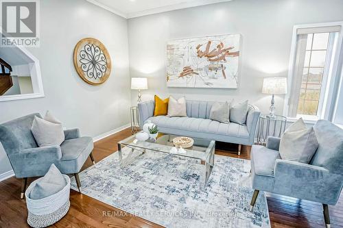 15 Roundstone Drive, Brampton (Credit Valley), ON - Indoor Photo Showing Living Room