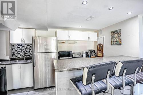 15 Roundstone Drive, Brampton (Credit Valley), ON - Indoor Photo Showing Kitchen With Stainless Steel Kitchen