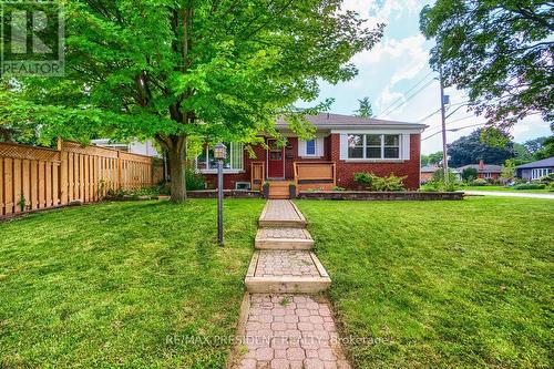 2305 Wagner Crescent, Burlington (Brant), ON - Outdoor